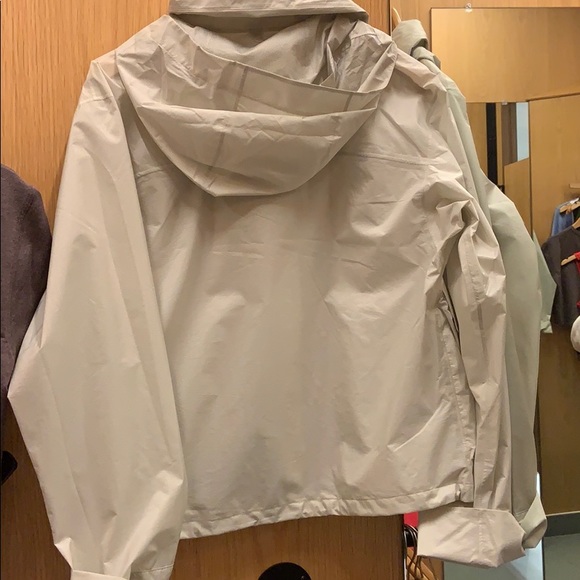 Lululemon jacket - Picture 2 of 2